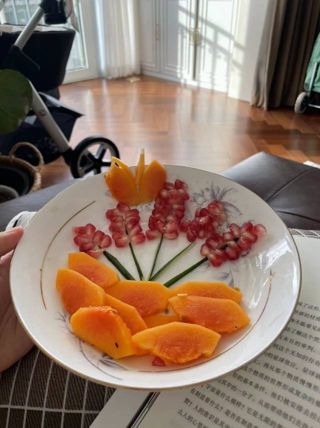郑阿姨工作生活照5
