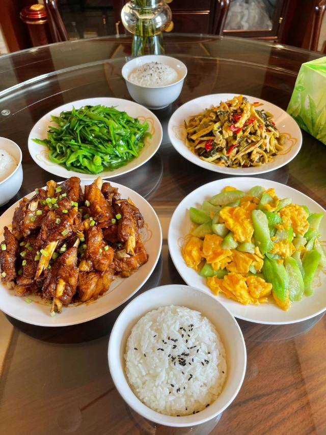 马阿姨工作生活照9