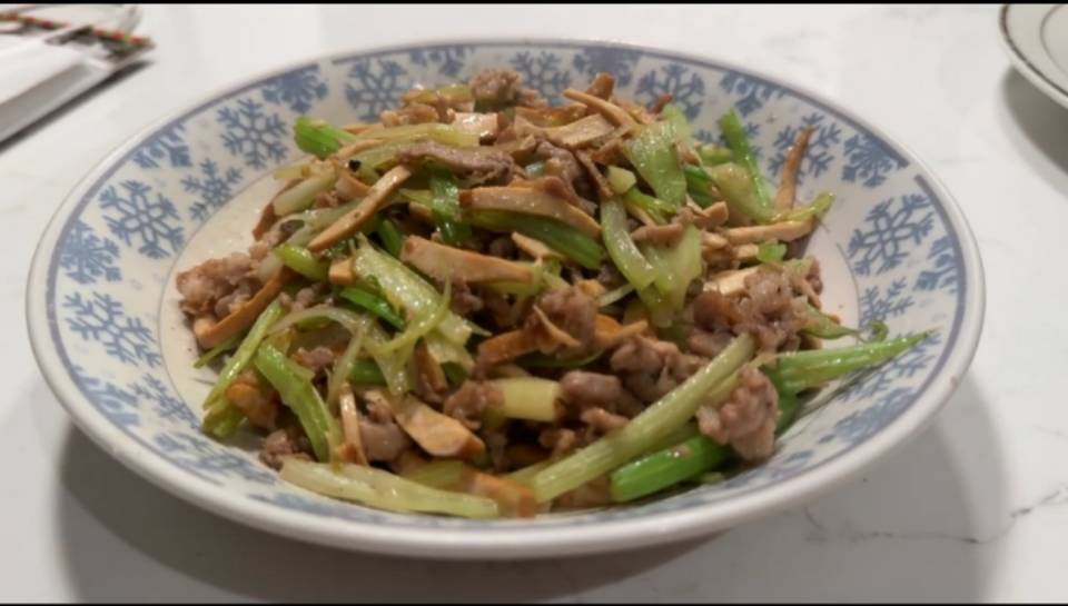 黄阿姨缩略图2
