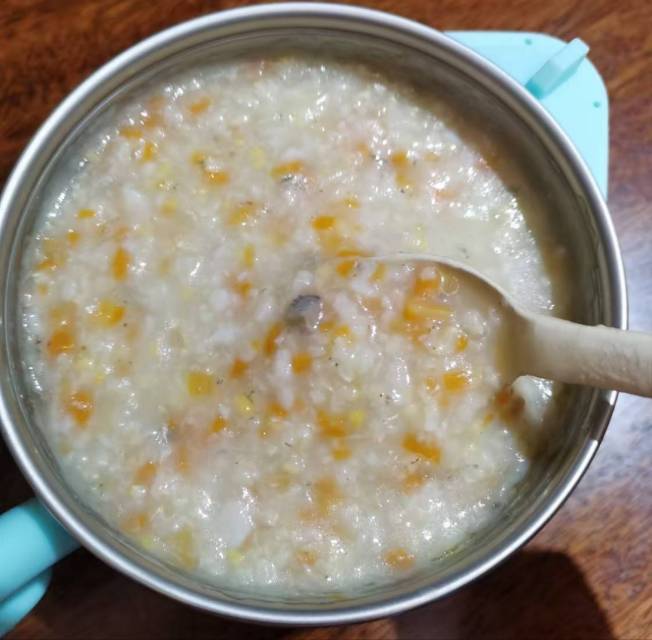 谭阿姨工作生活照8