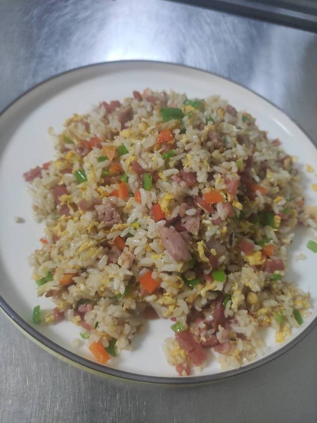 王阿姨工作生活照4