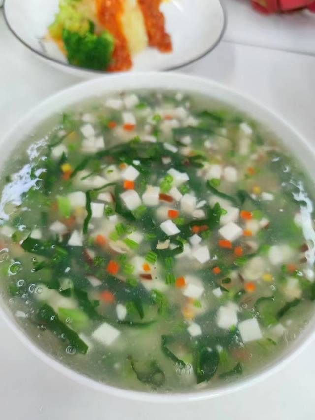 贠阿姨工作生活照11