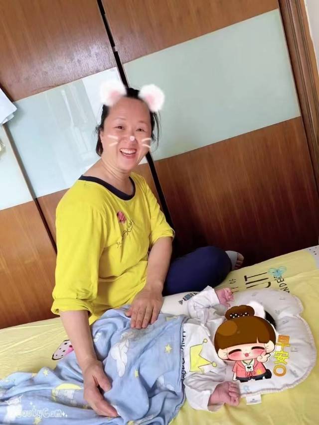黄阿姨工作生活照7