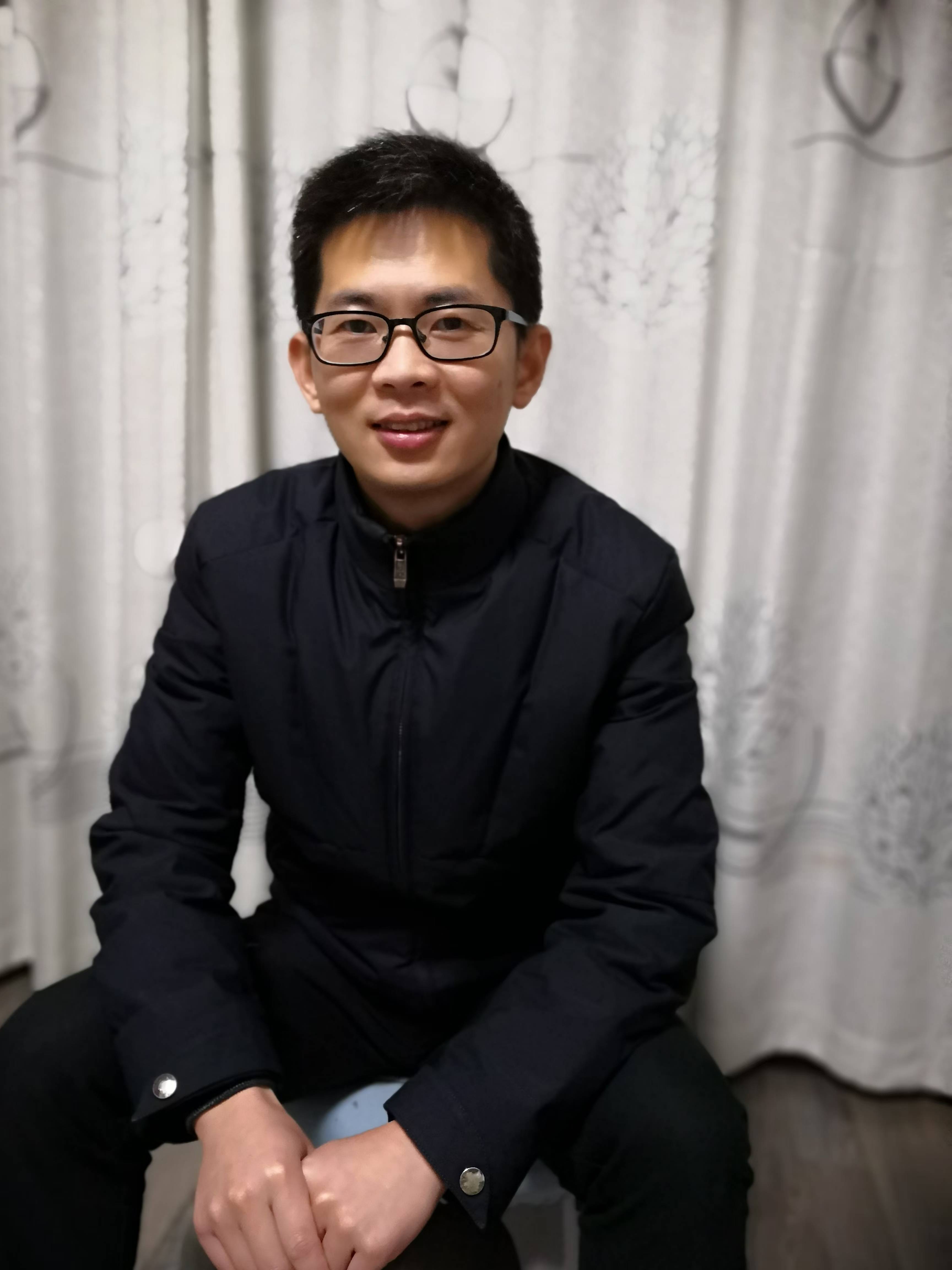 杨师傅工作生活照1