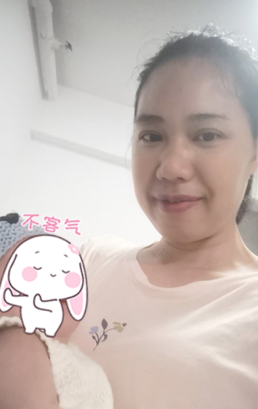 卿阿姨工作生活照8