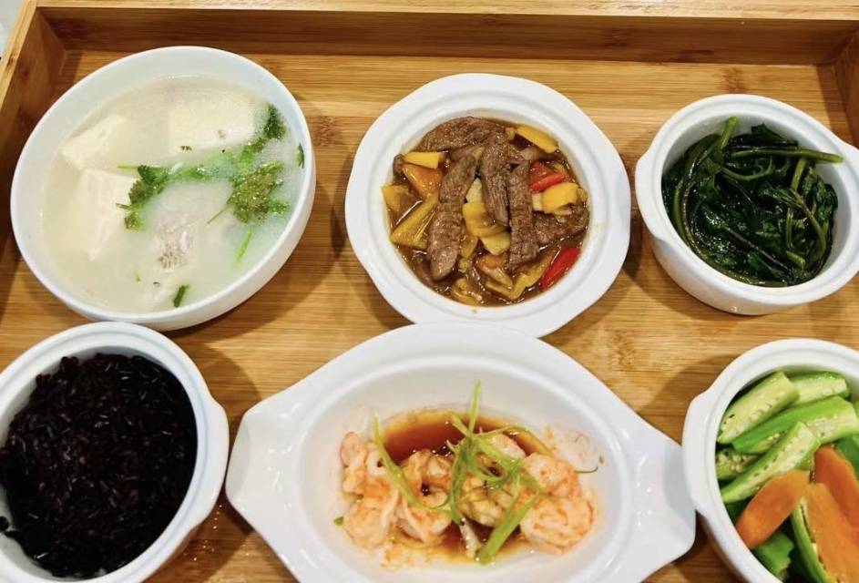 刘阿姨工作生活照10