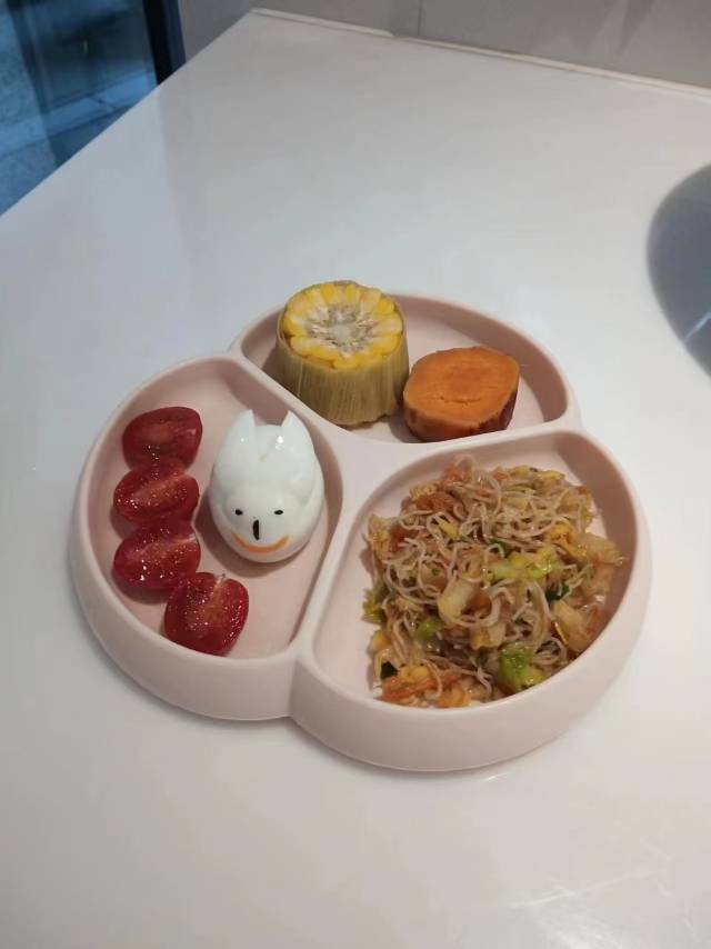 王阿姨工作生活照4