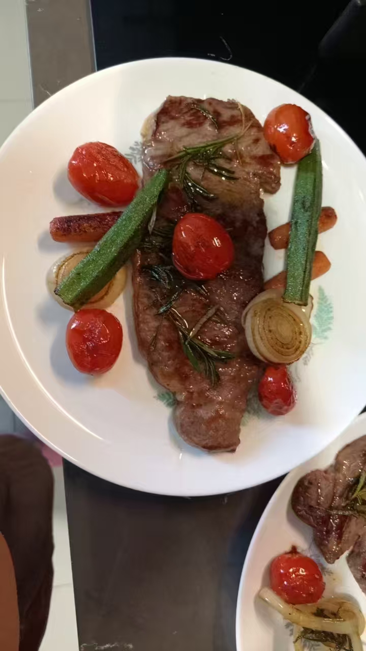 羊阿姨工作生活照10