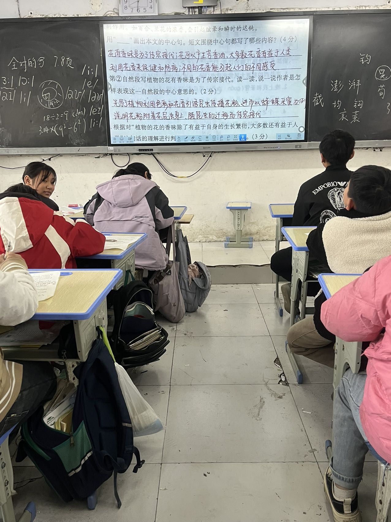 张阿姨工作生活照1