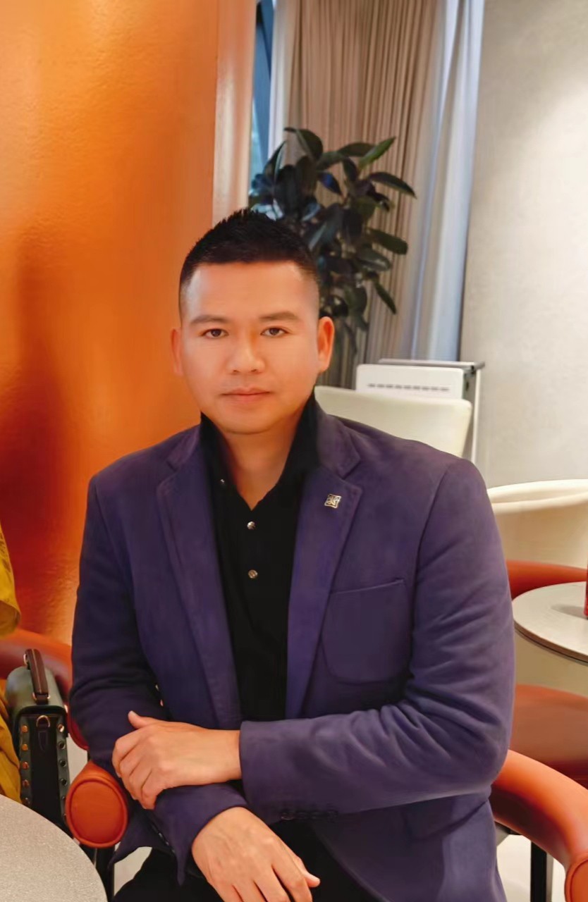 李师傅工作生活照1