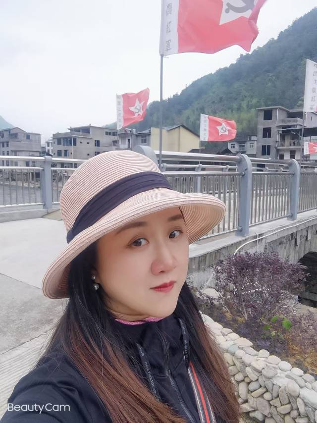 黄阿姨工作生活照8
