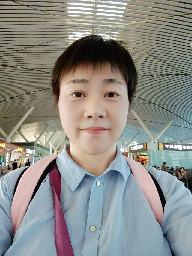 家政家务师、厨师李阿姨公开照片