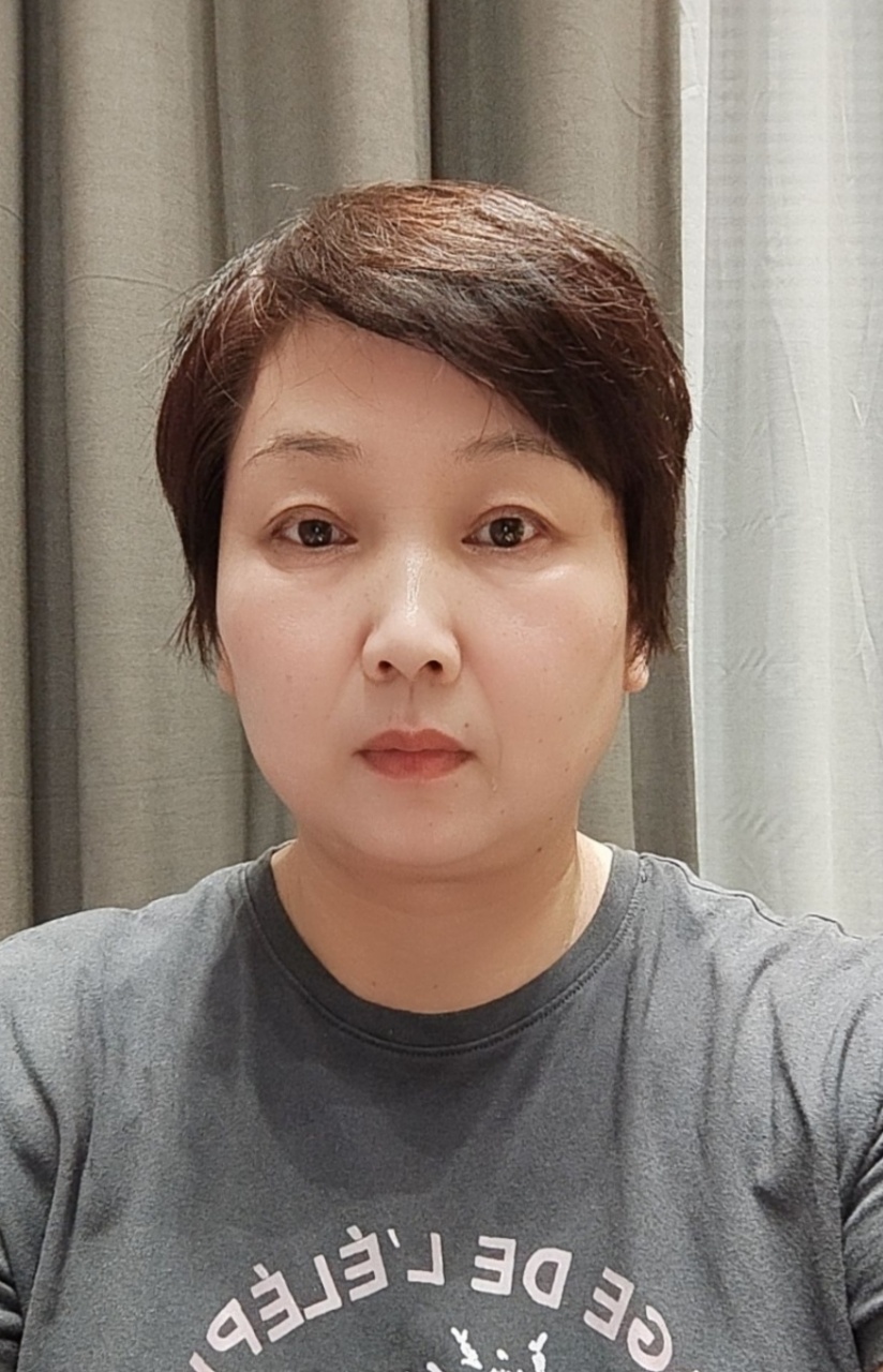 冯阿姨工作生活照1