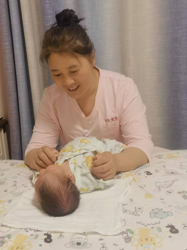 杨阿姨工作生活照4