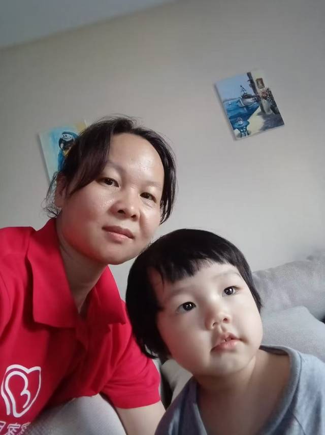 黄阿姨工作生活照5