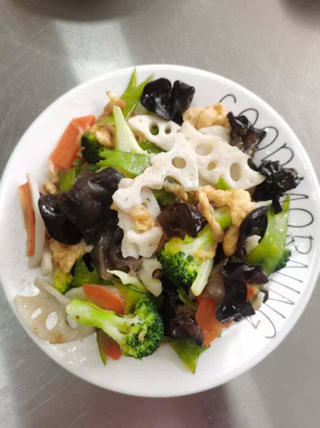 李阿姨工作生活照11