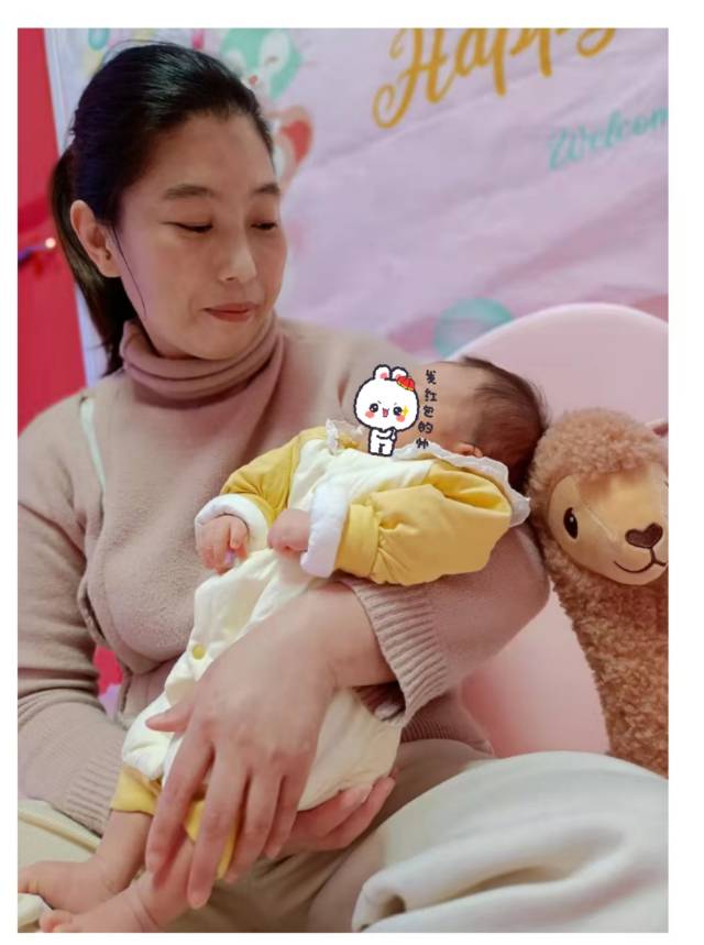 冯阿姨工作生活照1