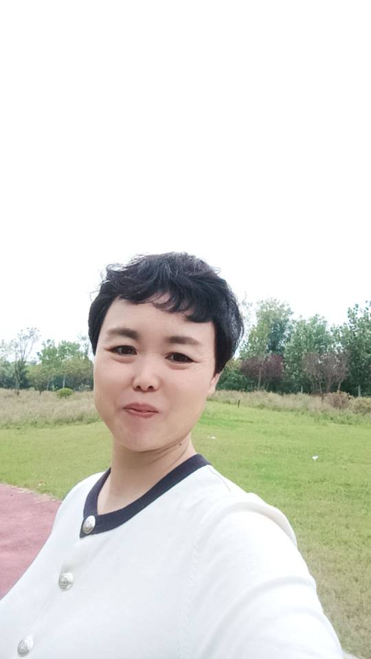涉外阿姨贺阿姨公开照片