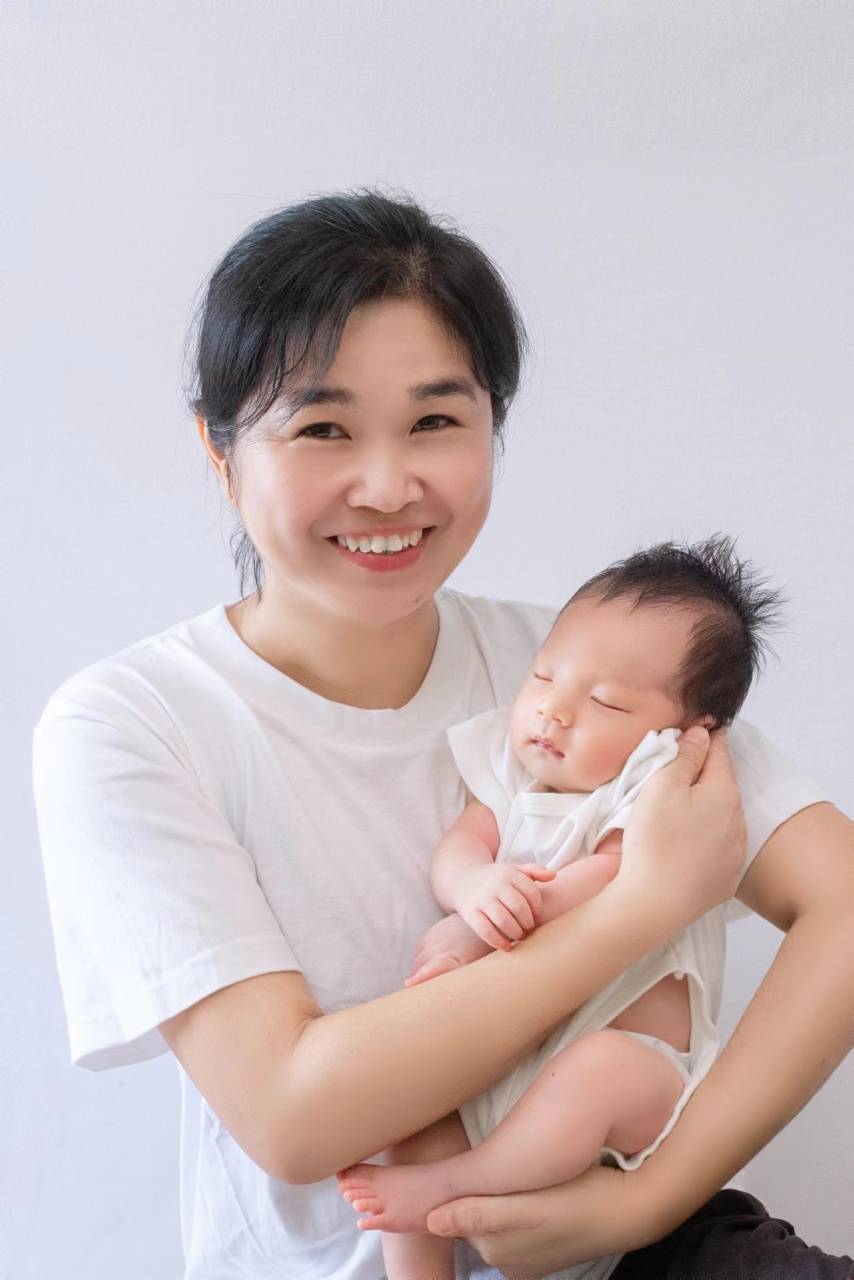 家政月嫂李阿姨公开照片
