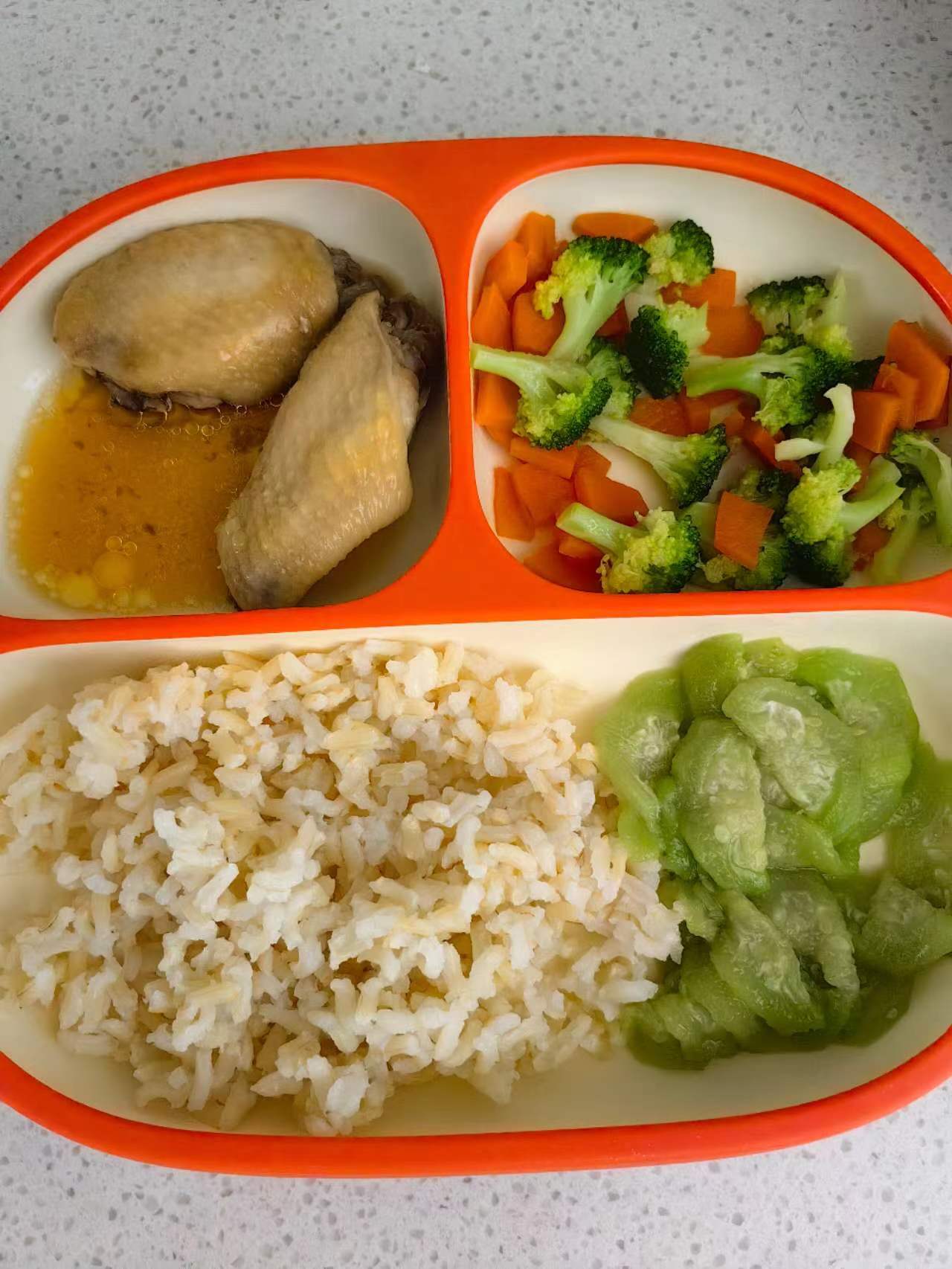 李阿姨工作生活照10