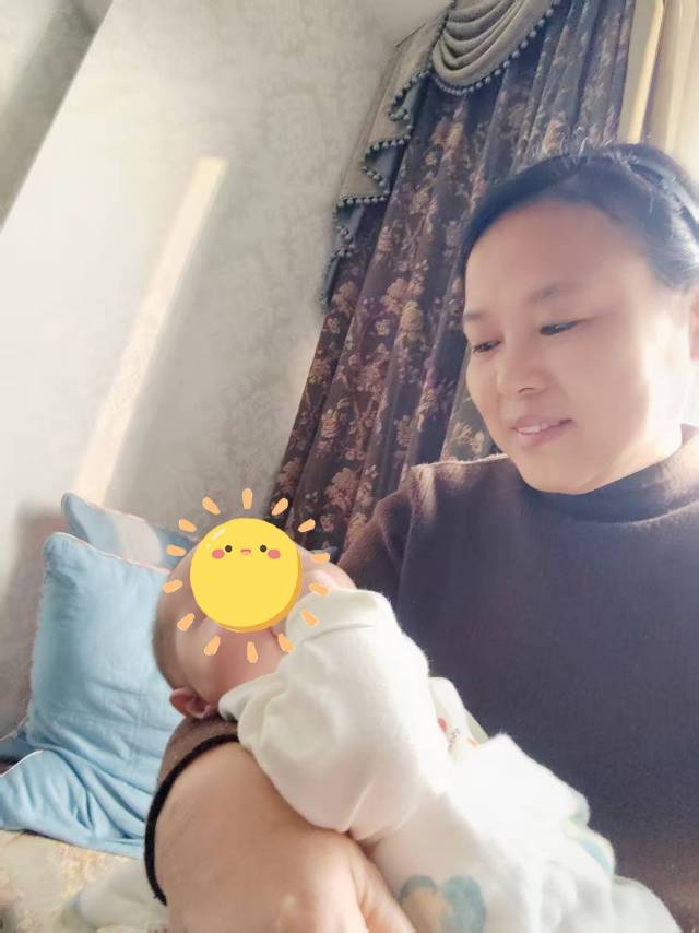 吕阿姨工作生活照3