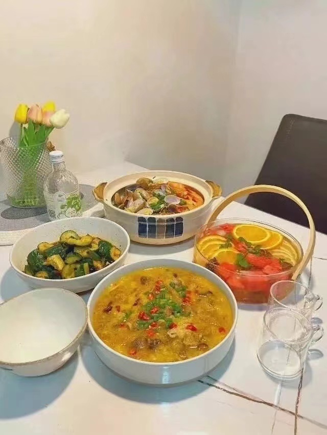 孙阿姨工作生活照2