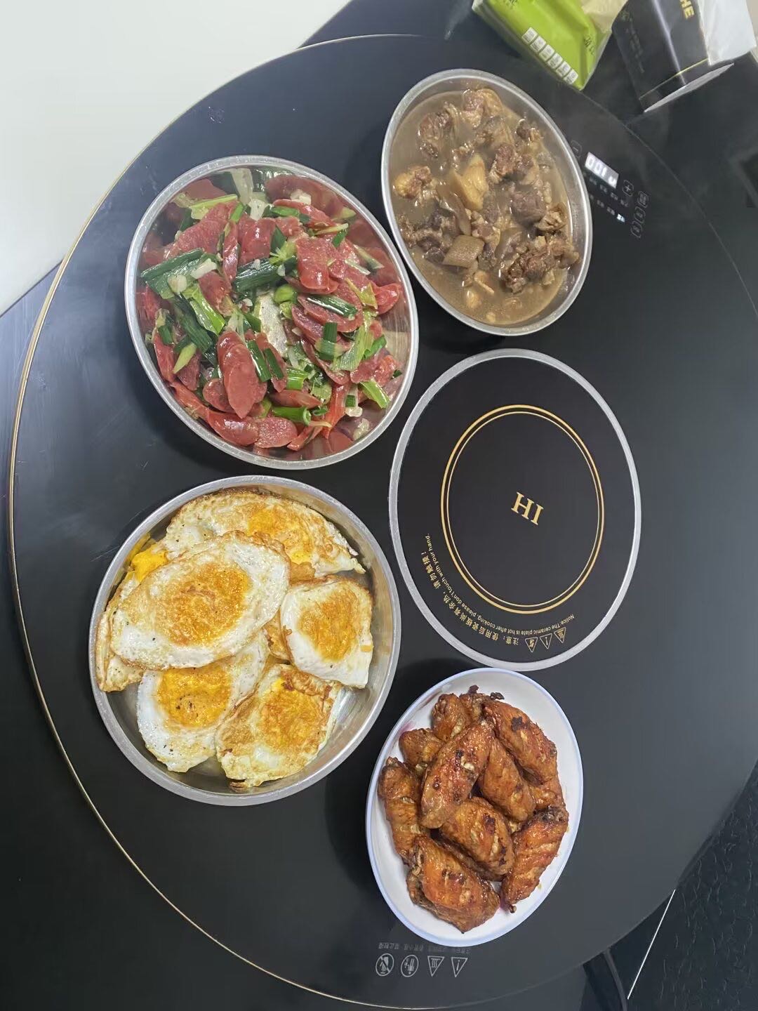 黄阿姨工作生活照3