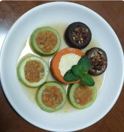 周阿姨工作生活照3