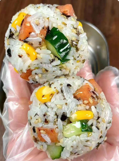 周阿姨工作生活照11