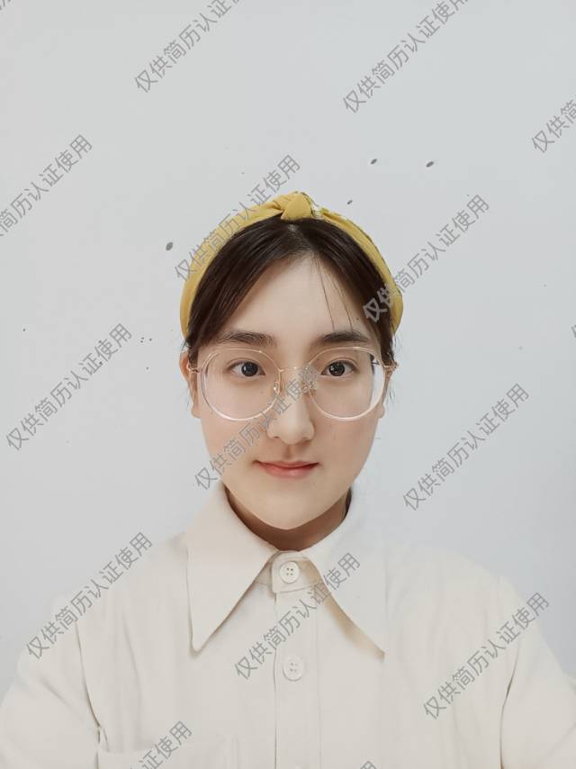 R阿姨工作生活照2