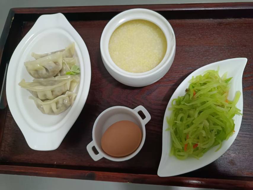 汪阿姨工作生活照12