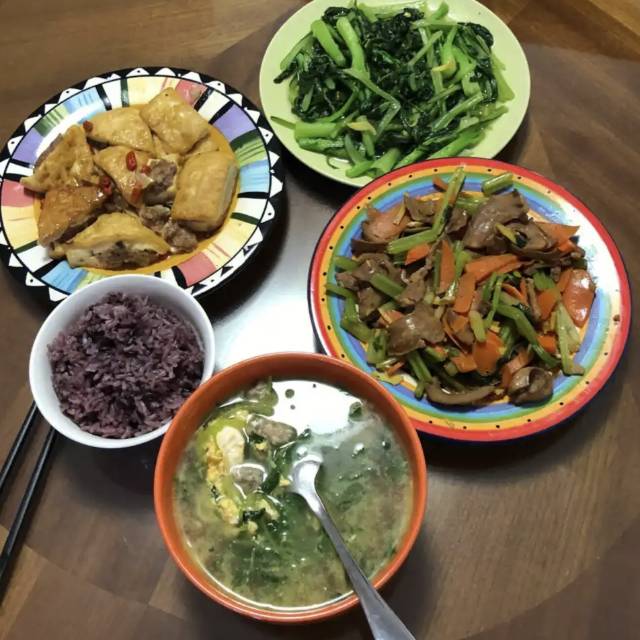 汪阿姨工作生活照10