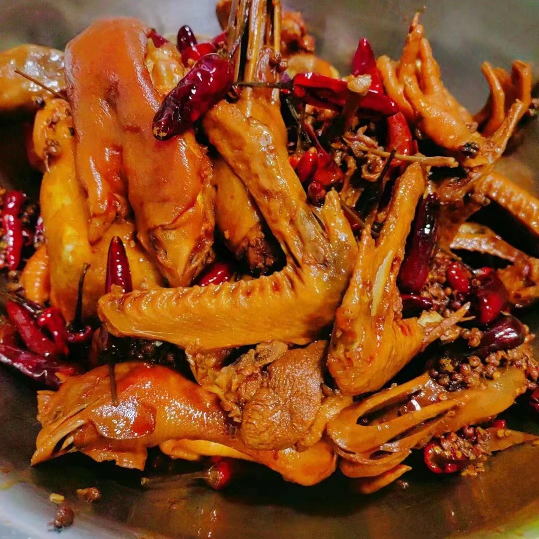 何阿姨工作生活照12