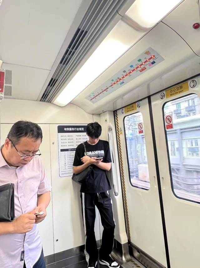赵师傅工作生活照1