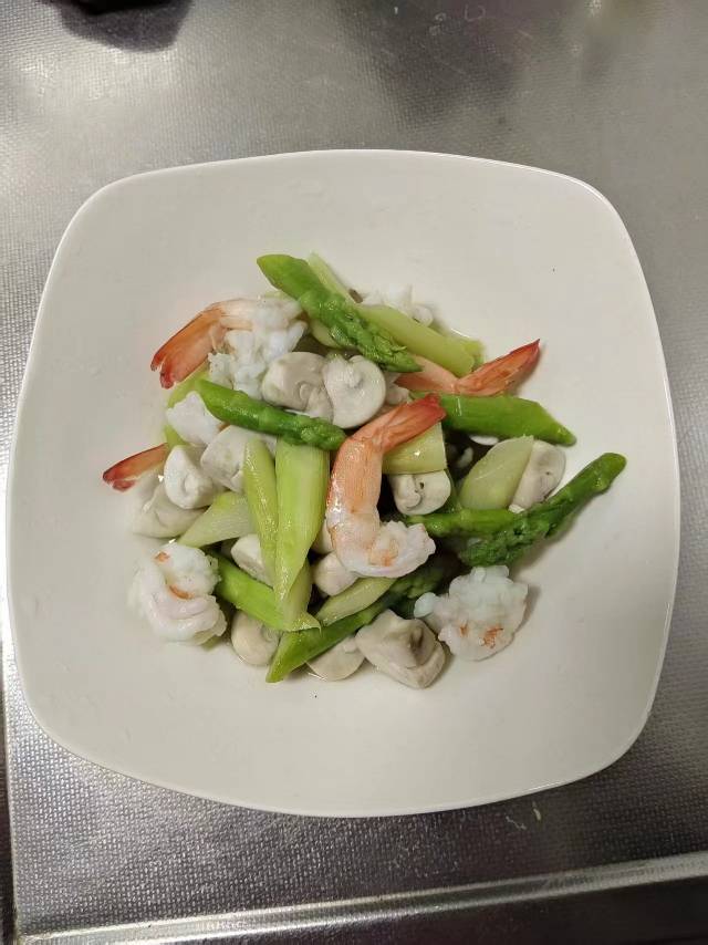 张阿姨工作生活照2