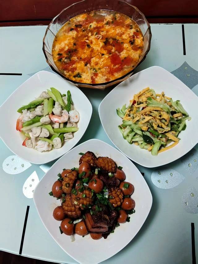 张阿姨工作生活照1