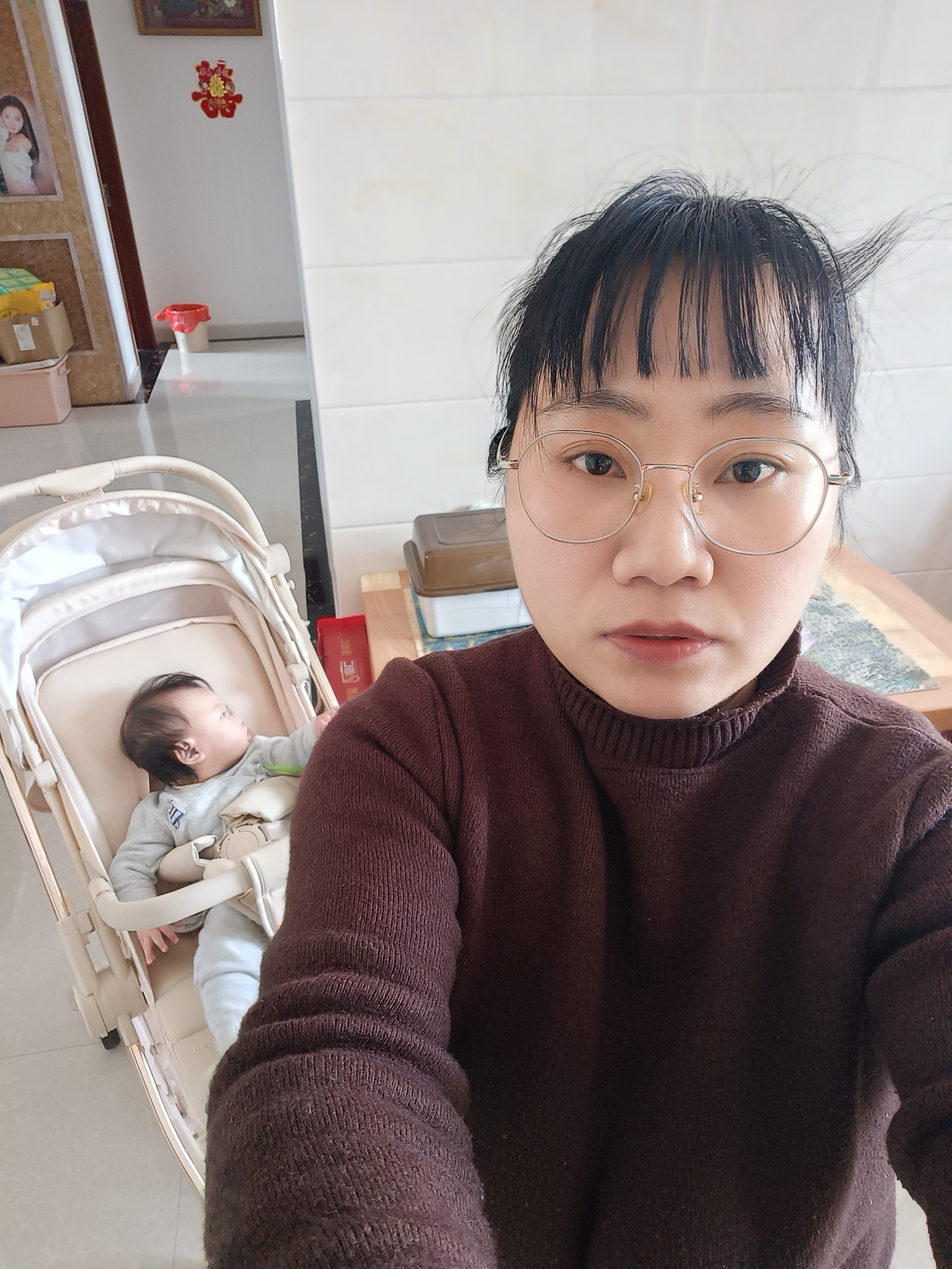 江阿姨工作生活照2