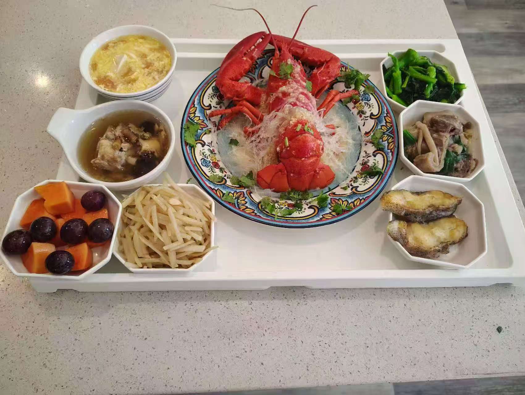 梁阿姨工作生活照1