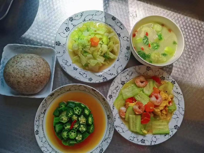 张阿姨工作生活照11