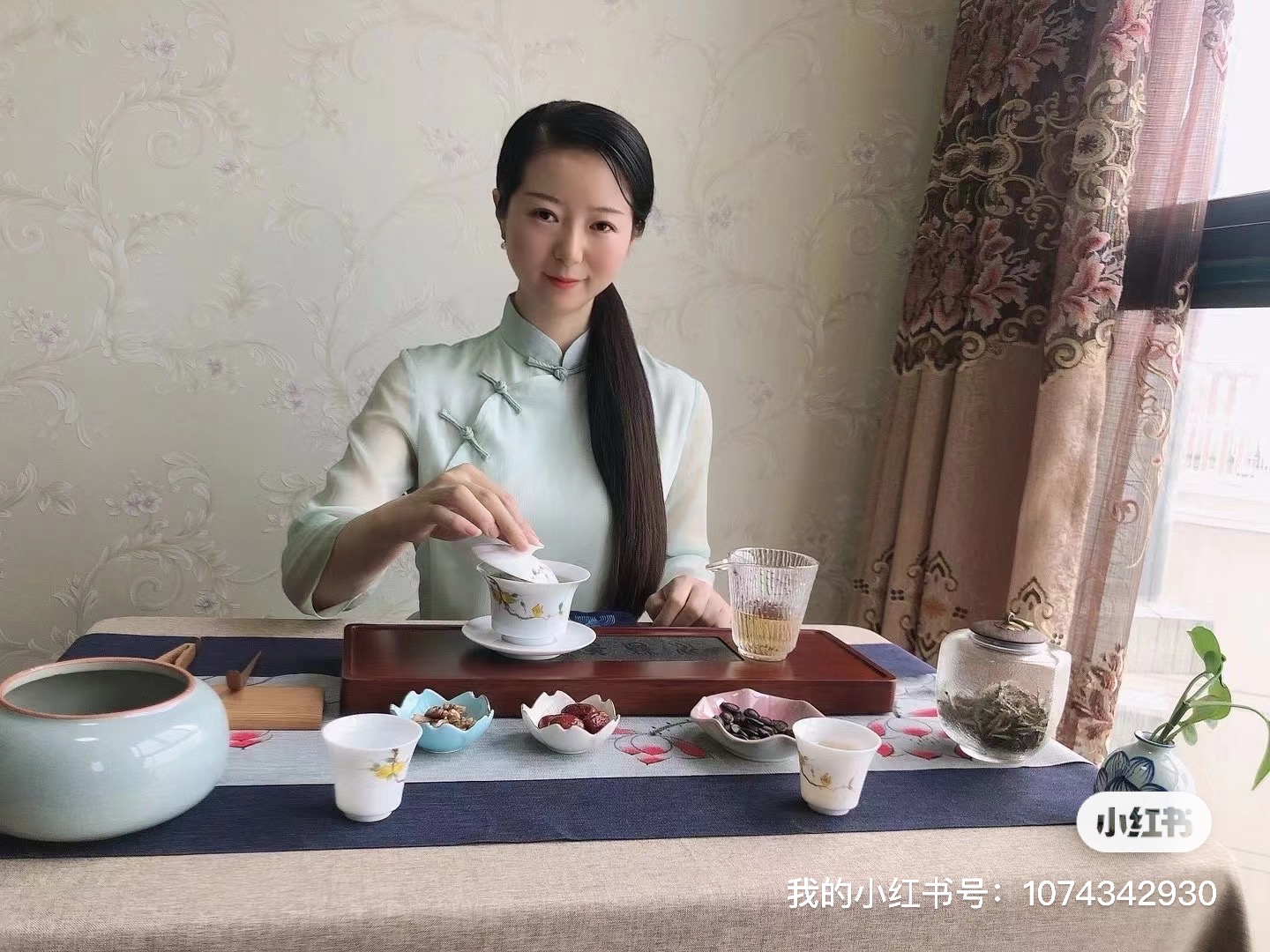 顾阿姨工作生活照1