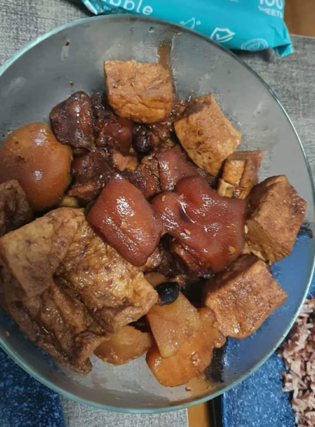 佘阿姨缩略图2