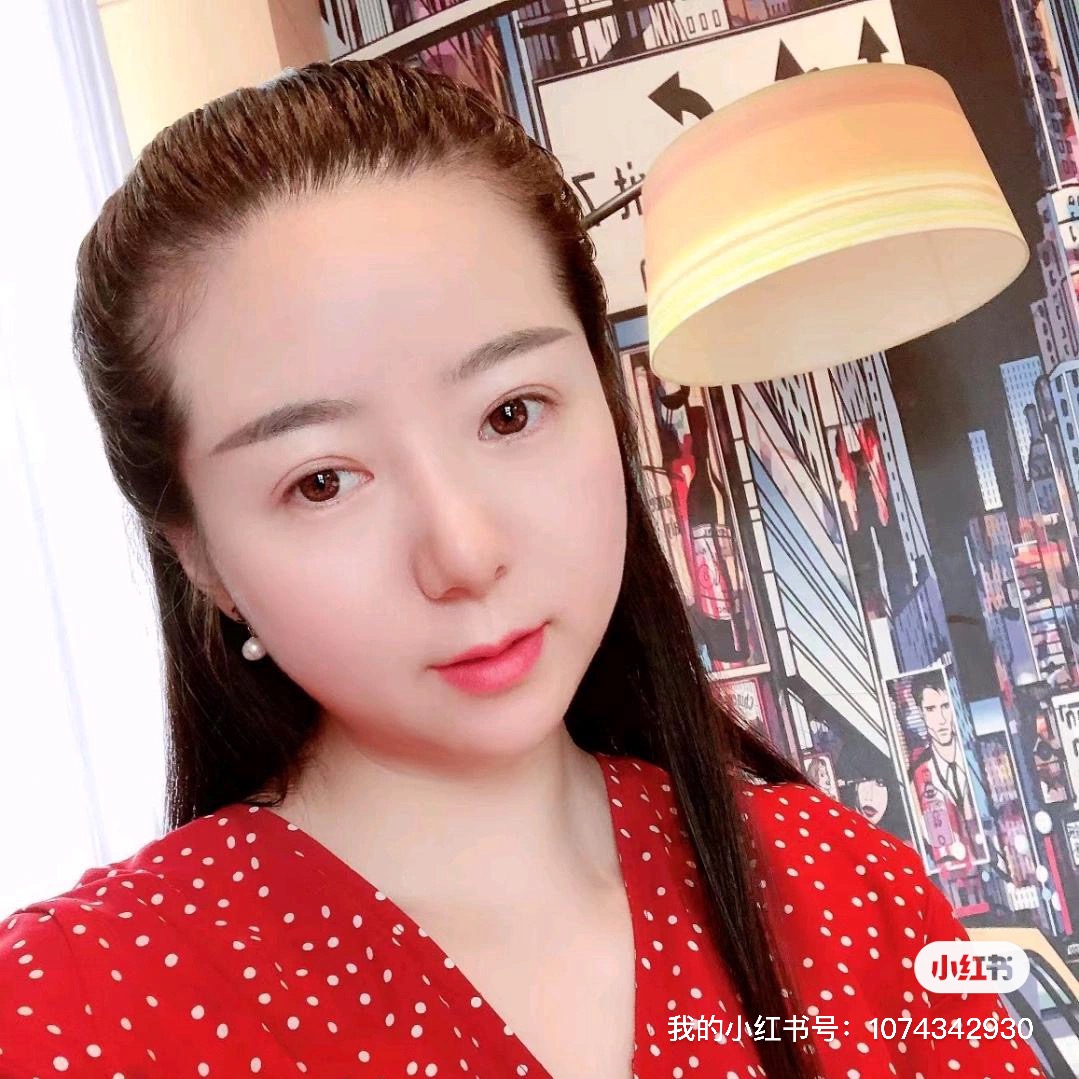 顾阿姨工作生活照2