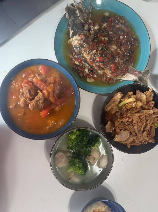 李阿姨工作生活照2