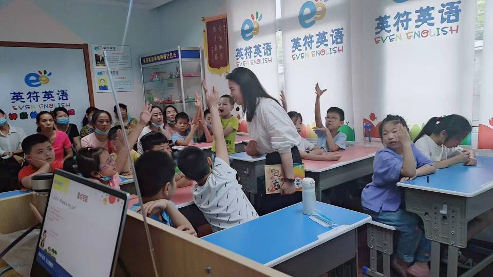 陈阿姨工作生活照5