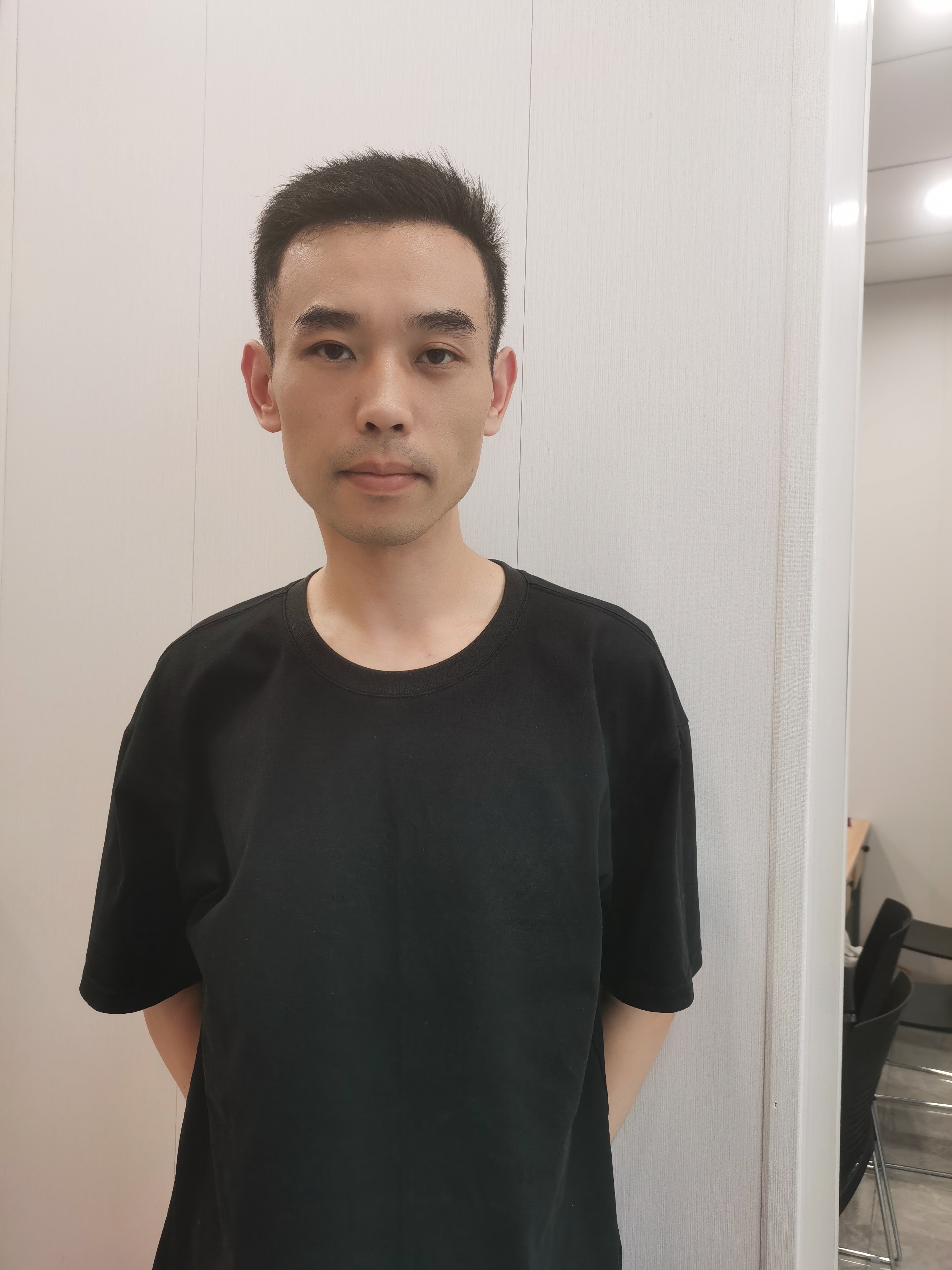 上海、上海市司机保镖黄师傅公开照片