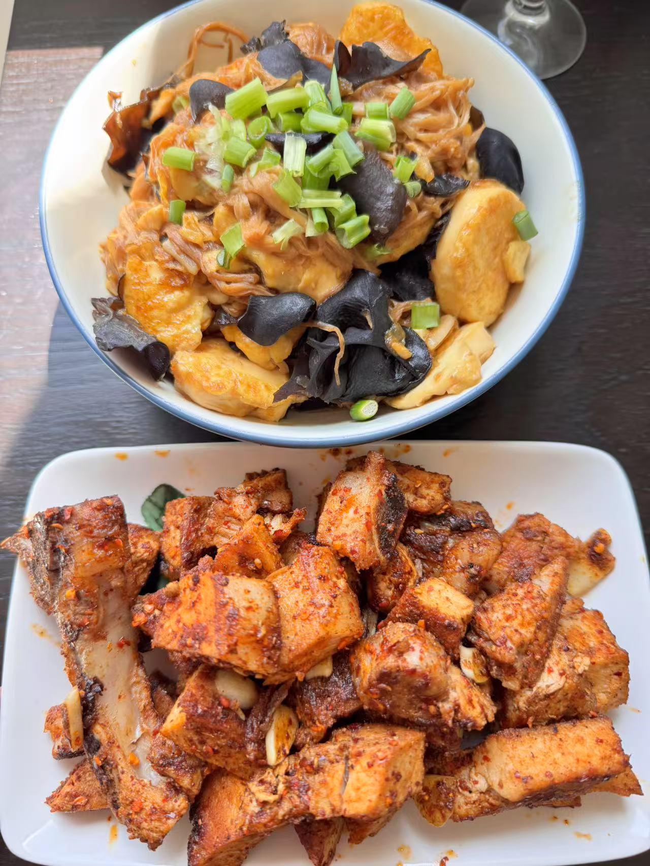 鞠阿姨工作生活照3