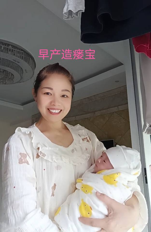 卢阿姨工作生活照1