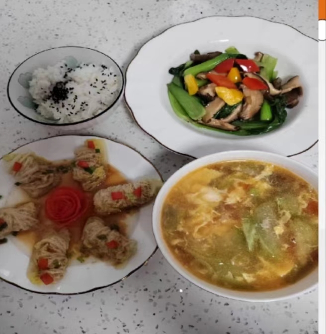 于阿姨工作生活照4