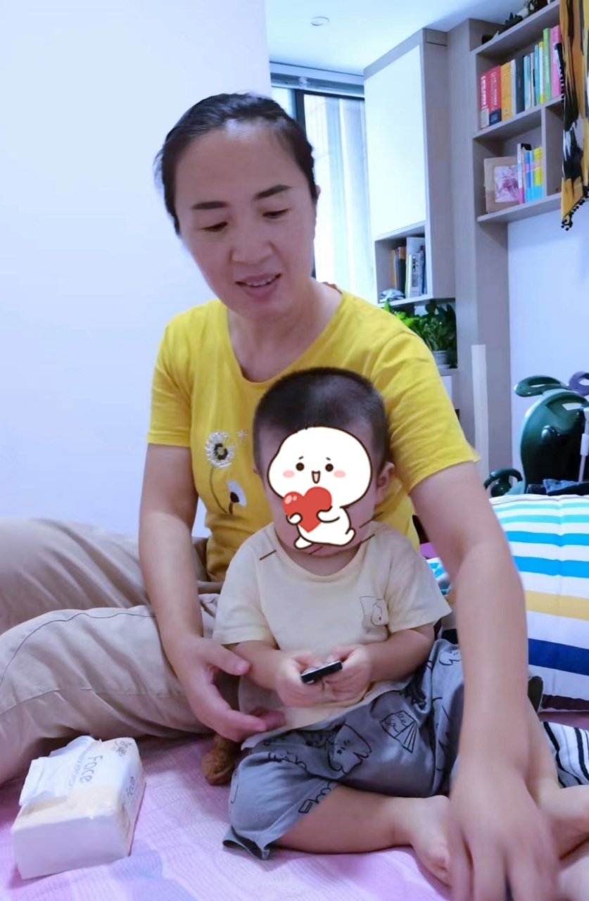 覃阿姨缩略图3