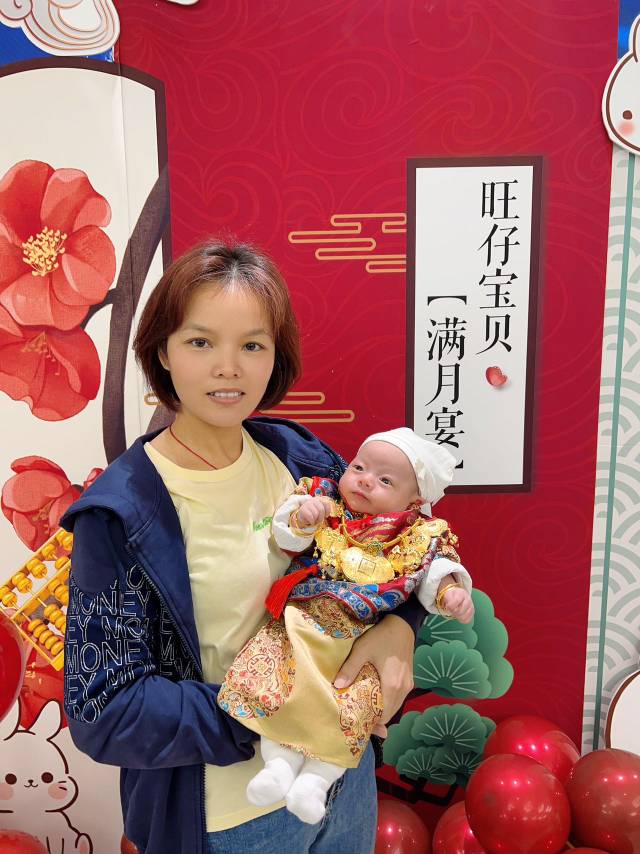 涉外月嫂、厨师凌阿姨公开照片
